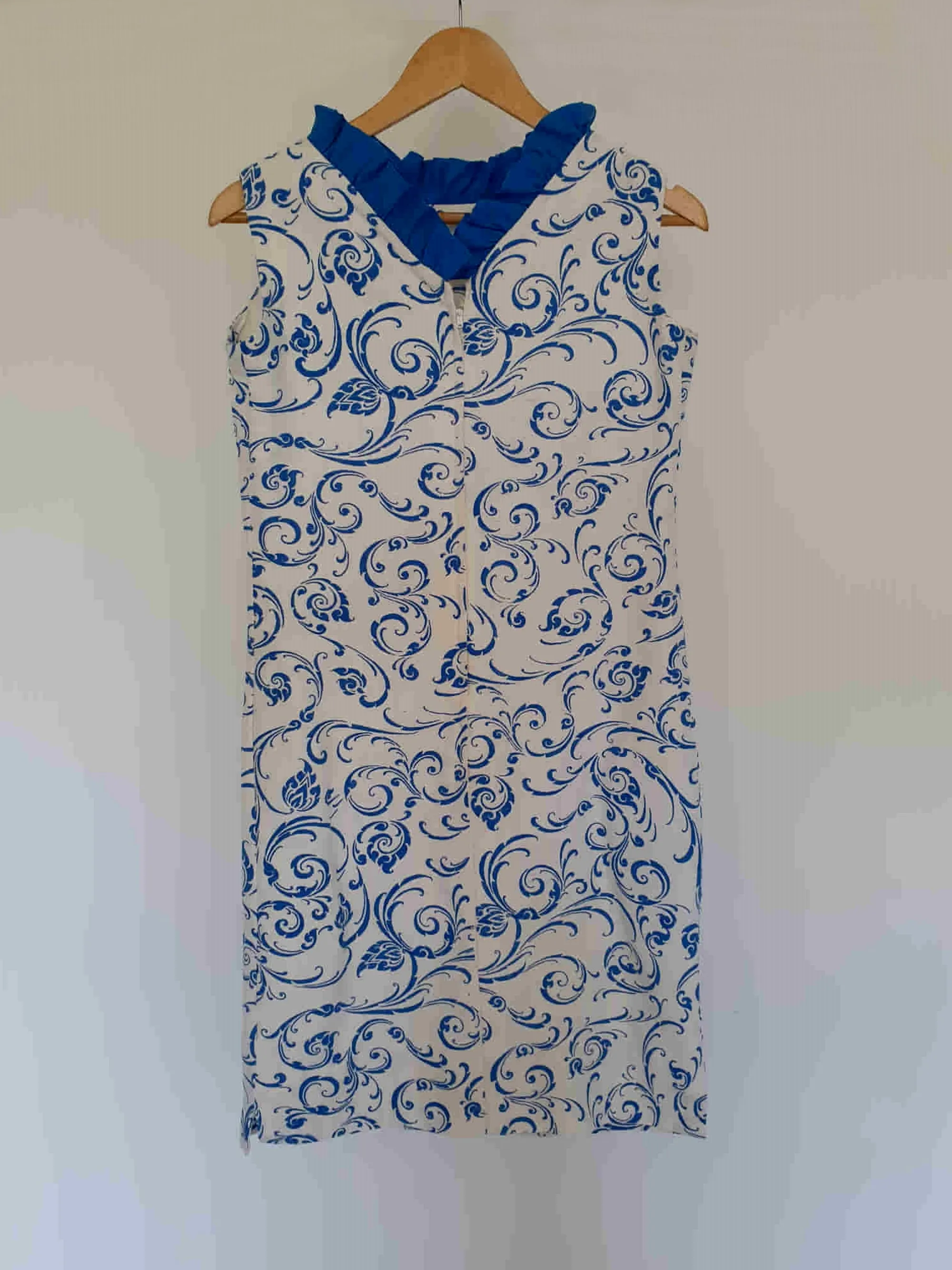 1960s Blue and White Linen Shift Dress With Ruffles - Bust 84 cm