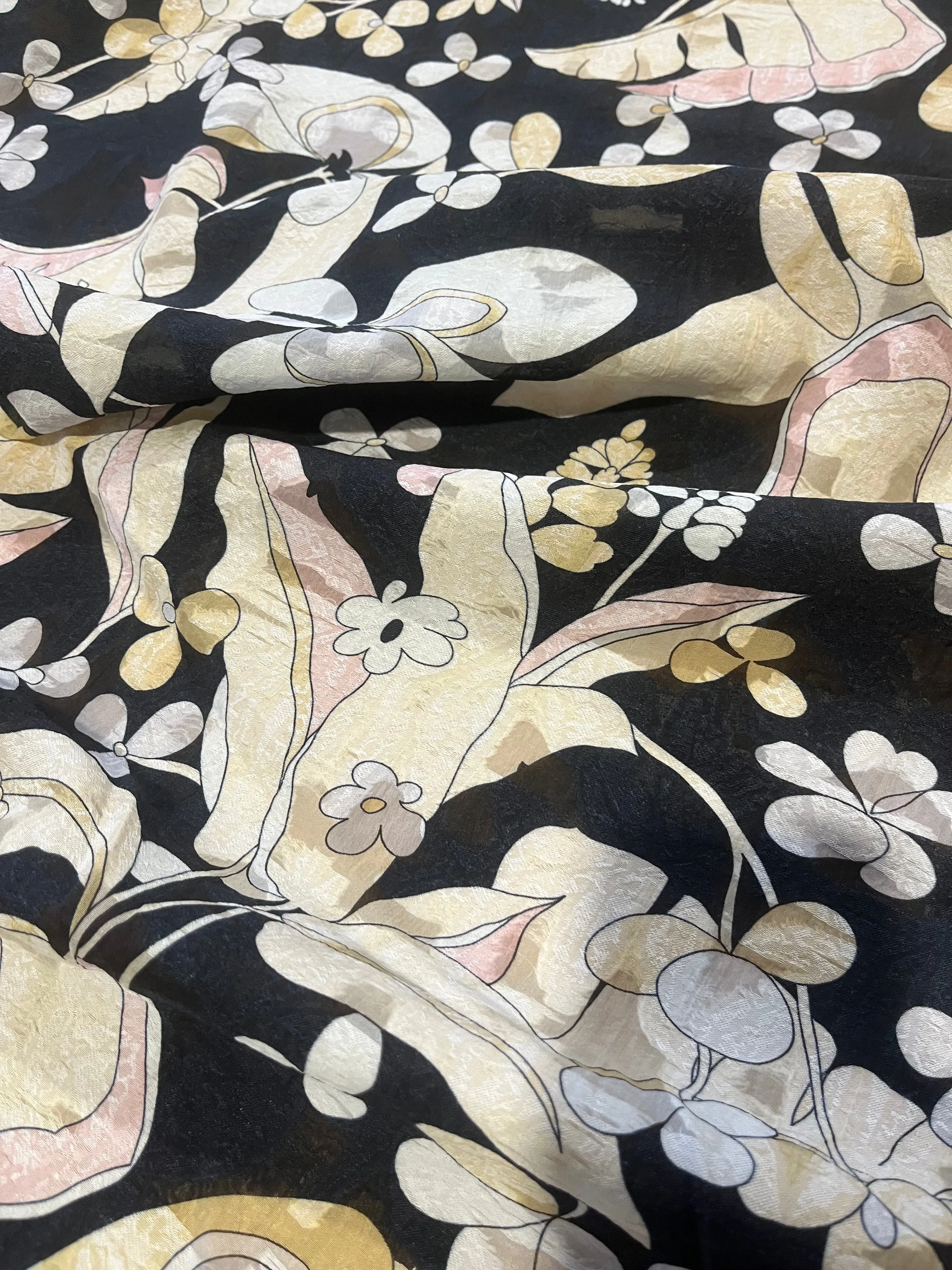 B01 Alberto 005 Silk dévoré ( burnout) with flower print