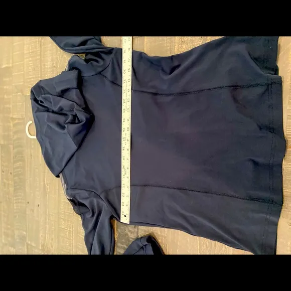 Cabi Athleisure jacket and pants. Size small. EUC