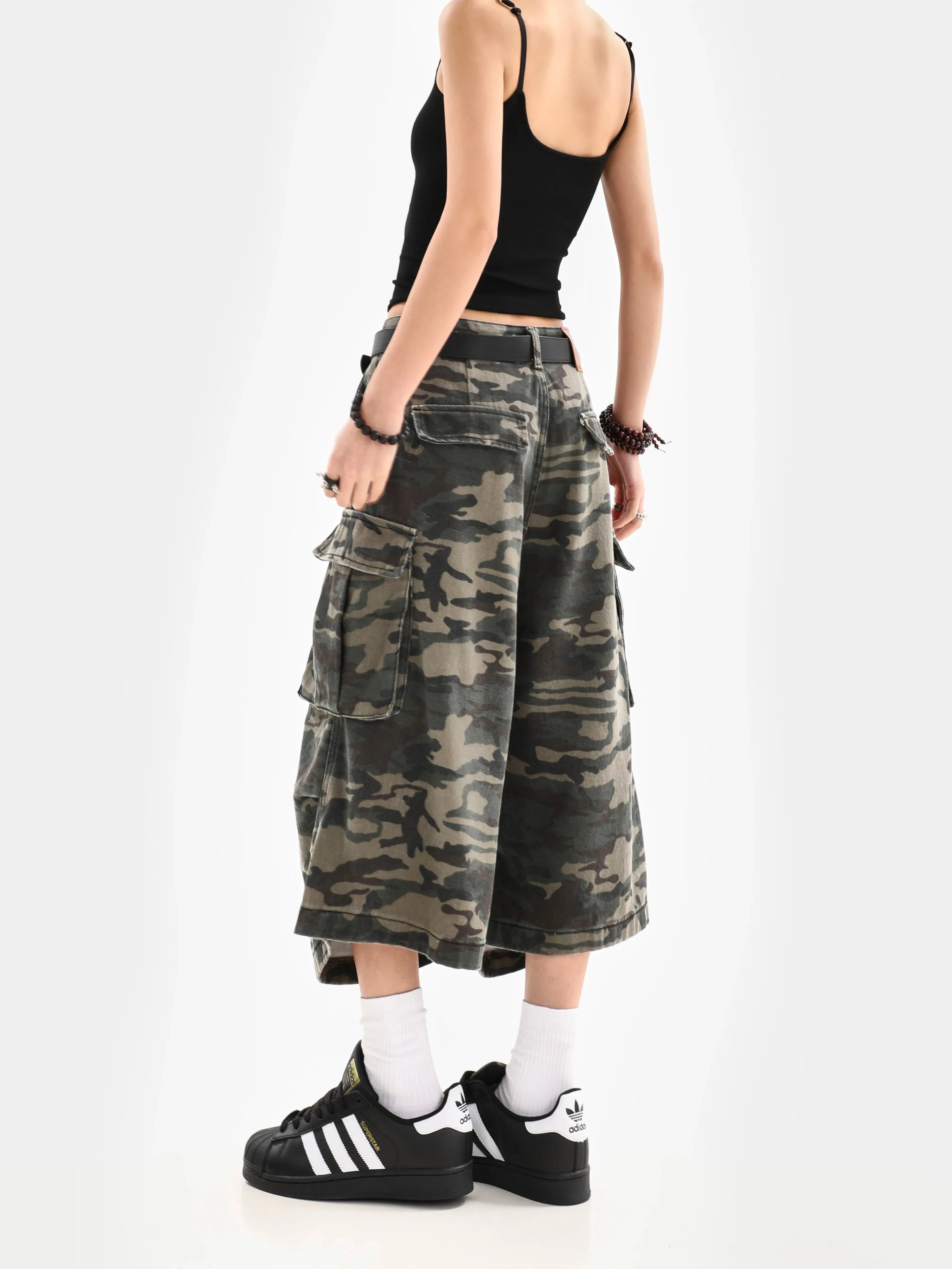 Camo Cropped Capri Trousers