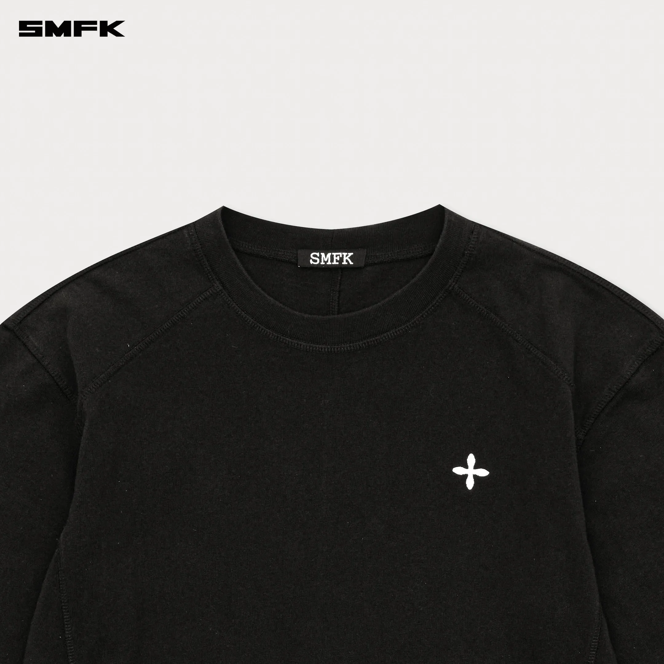 COMPASS DESIGNER TOPS - WILDERNESS BLACK