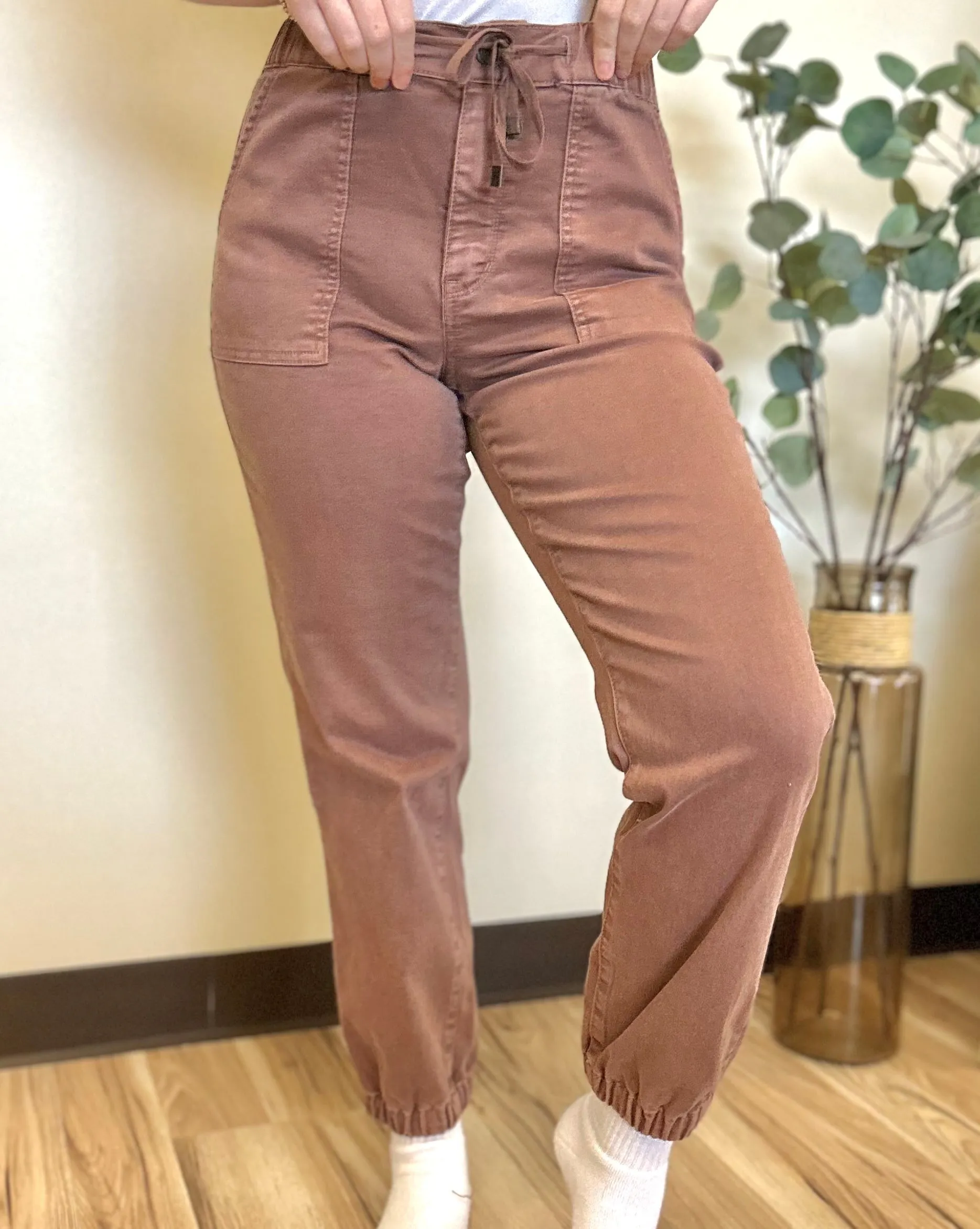Cropped Out Joggers - Cocoa