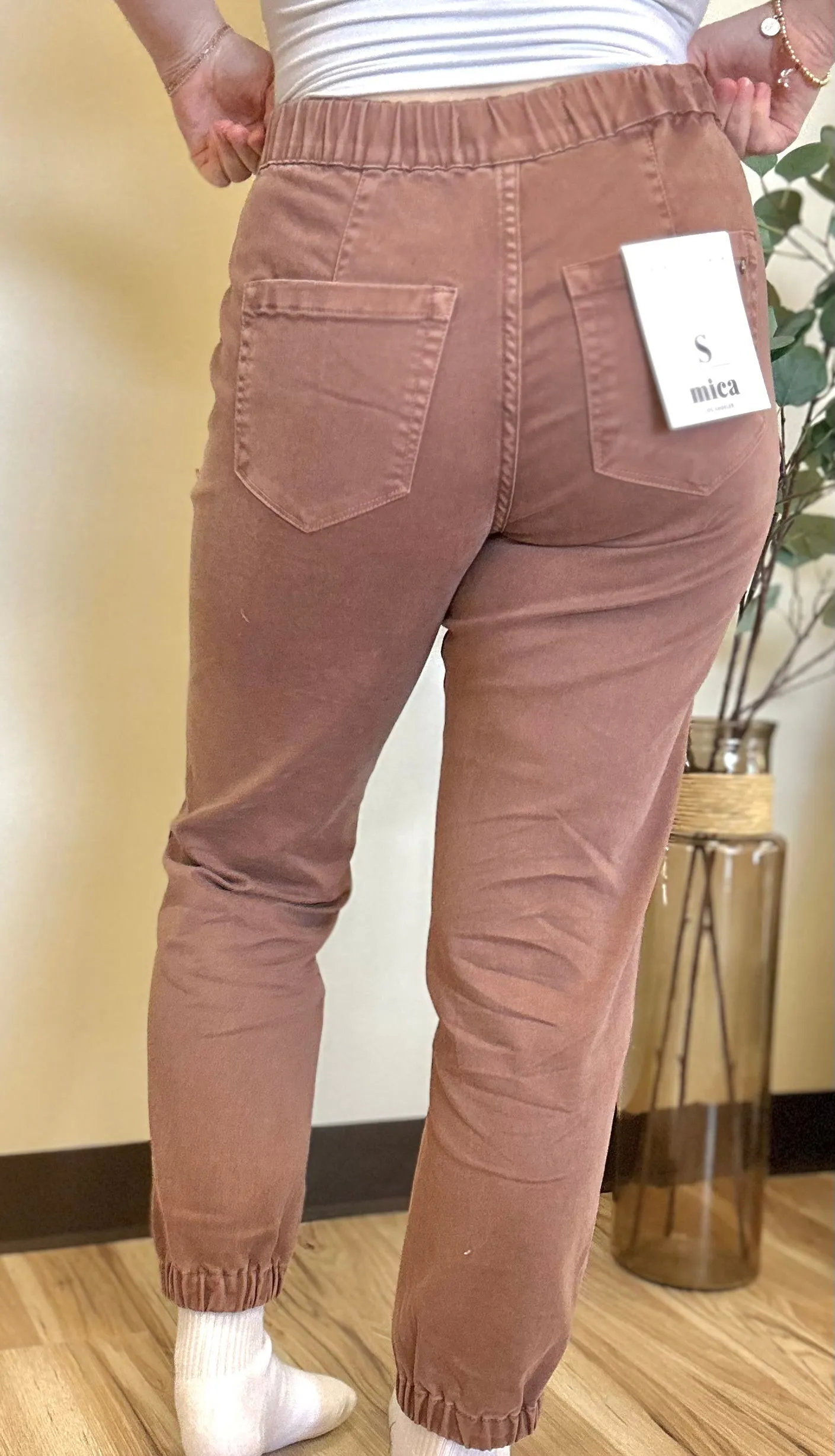 Cropped Out Joggers - Cocoa