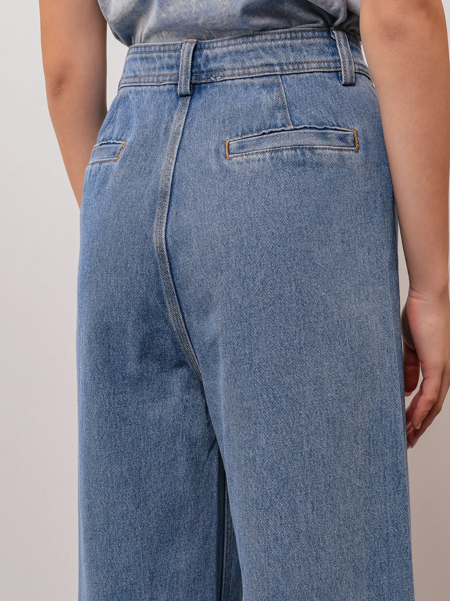 Earl Jeans