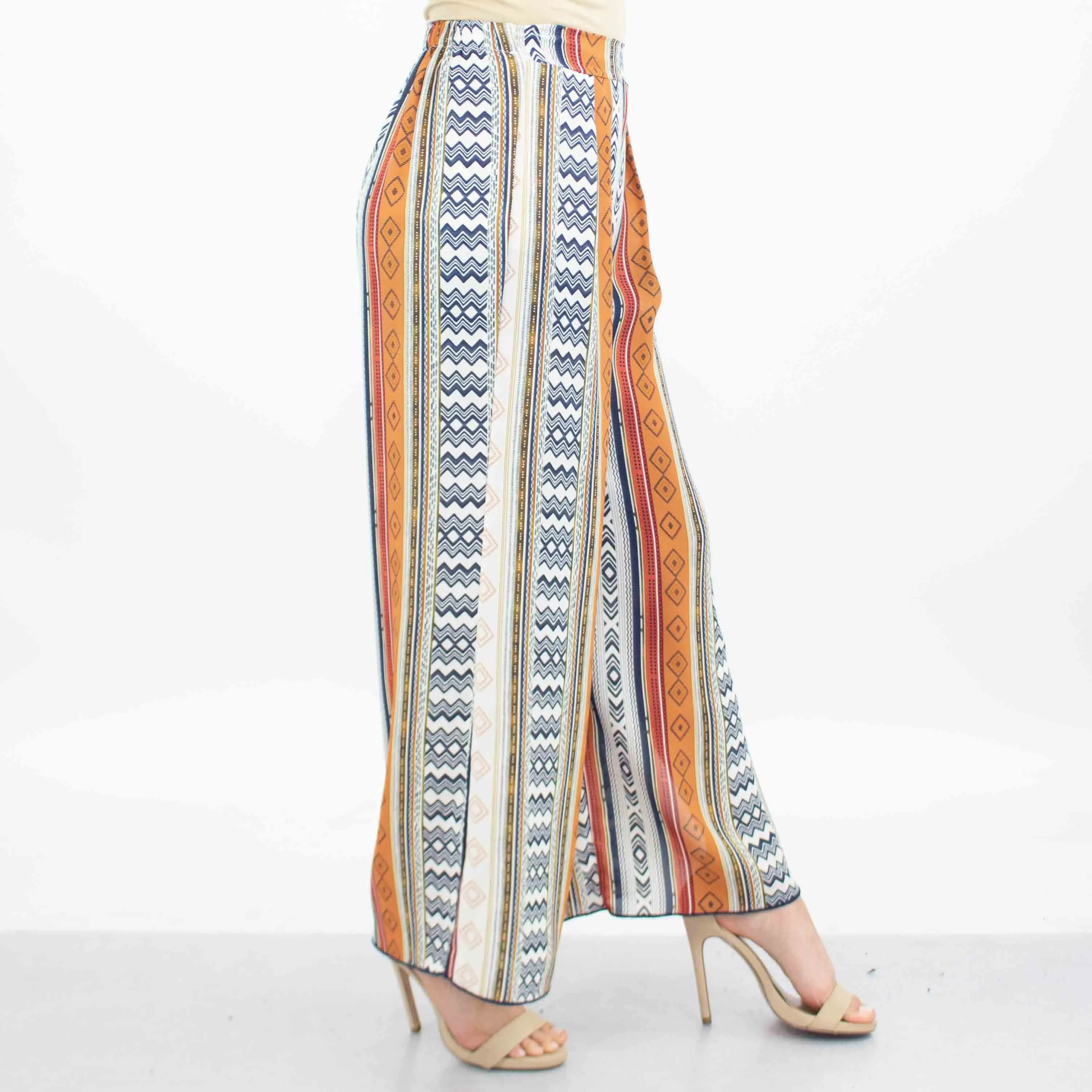 Effortless Style: Side Slit Wide Leg Cropped Pants