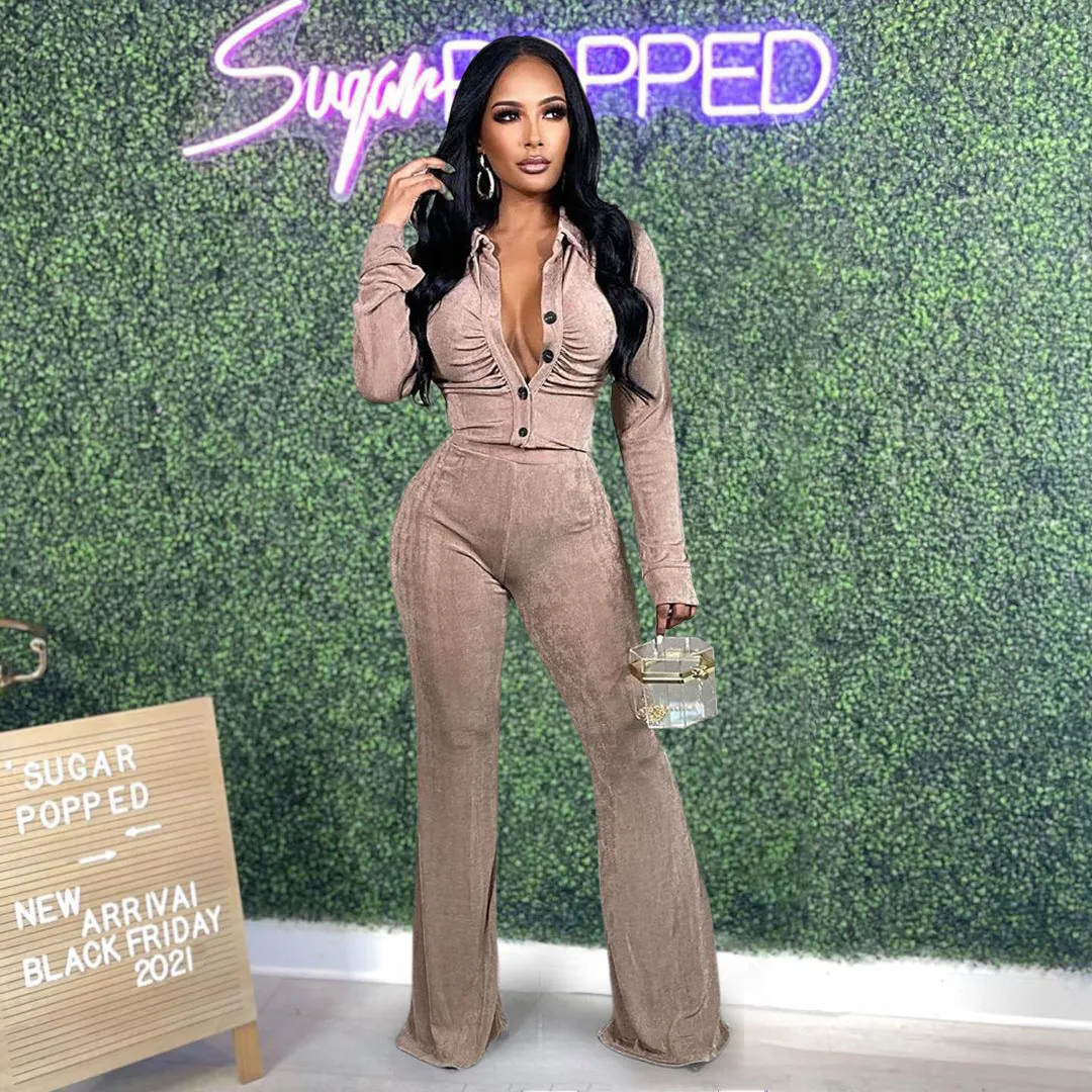 Elegant Velvet Two-Piece Pants Set with Fitted Top and Flared Bottoms