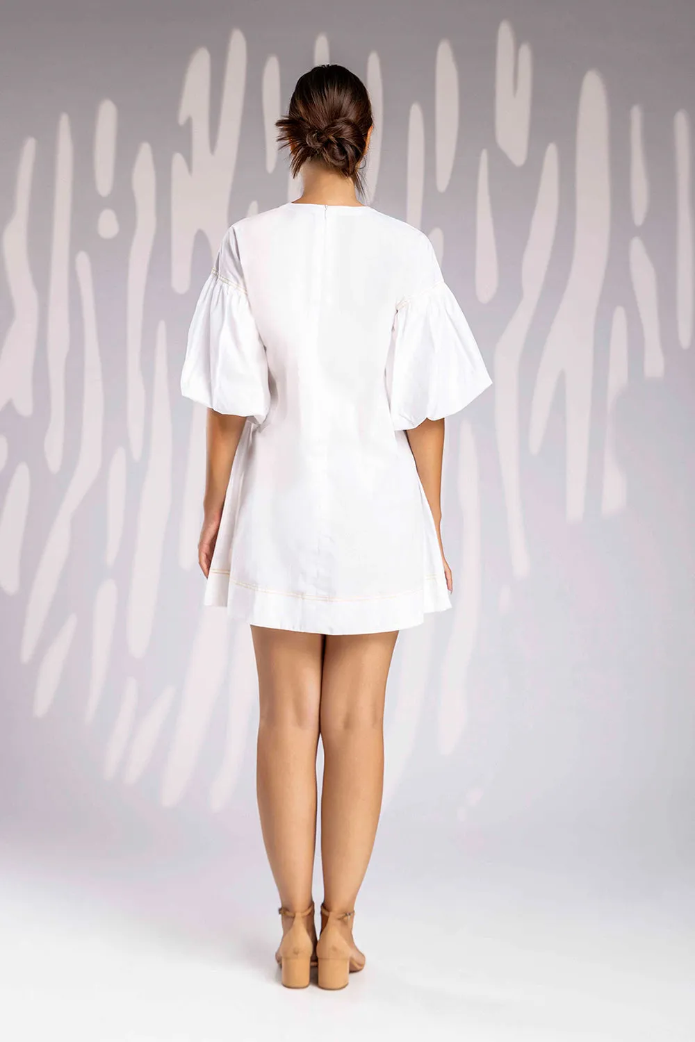 Handpainted Balloon Sleeves Shift Dress - White