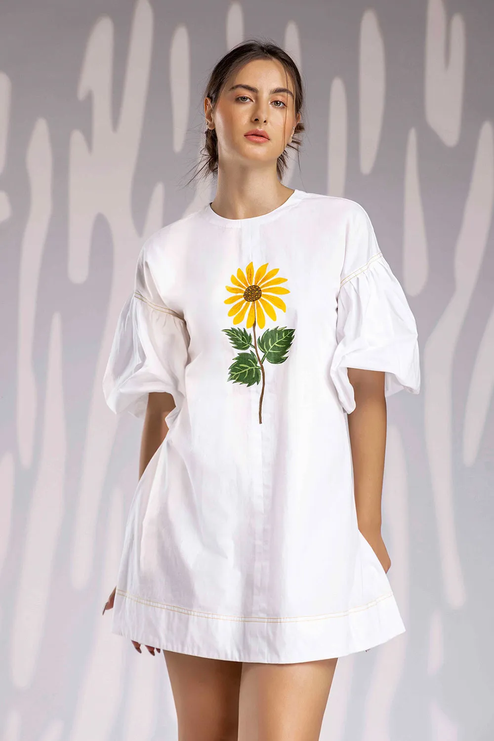 Handpainted Balloon Sleeves Shift Dress - White