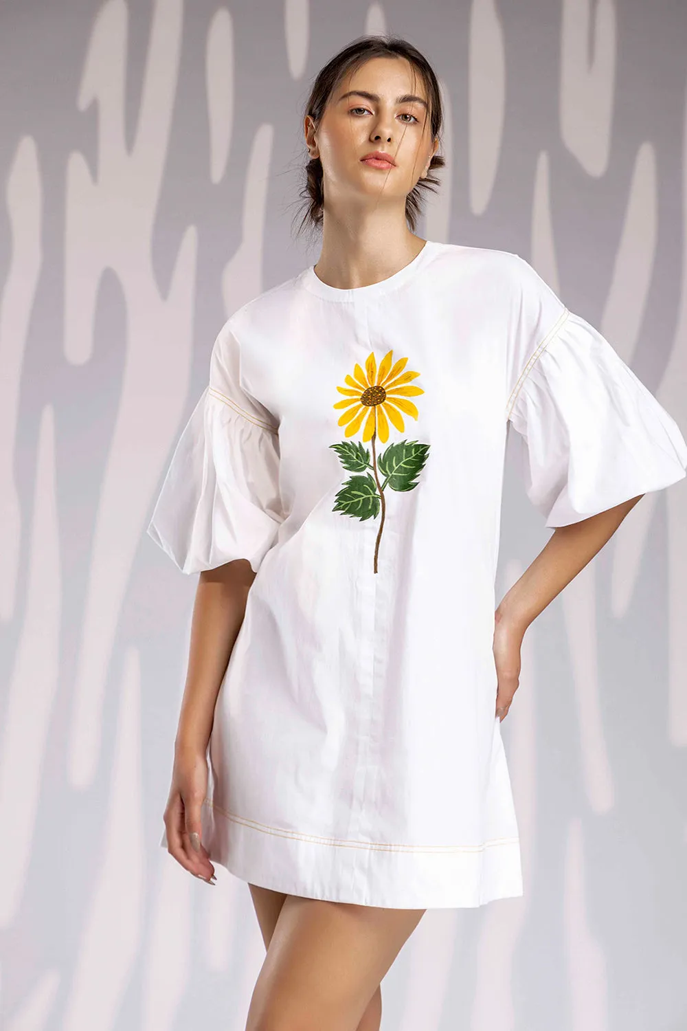 Handpainted Balloon Sleeves Shift Dress - White