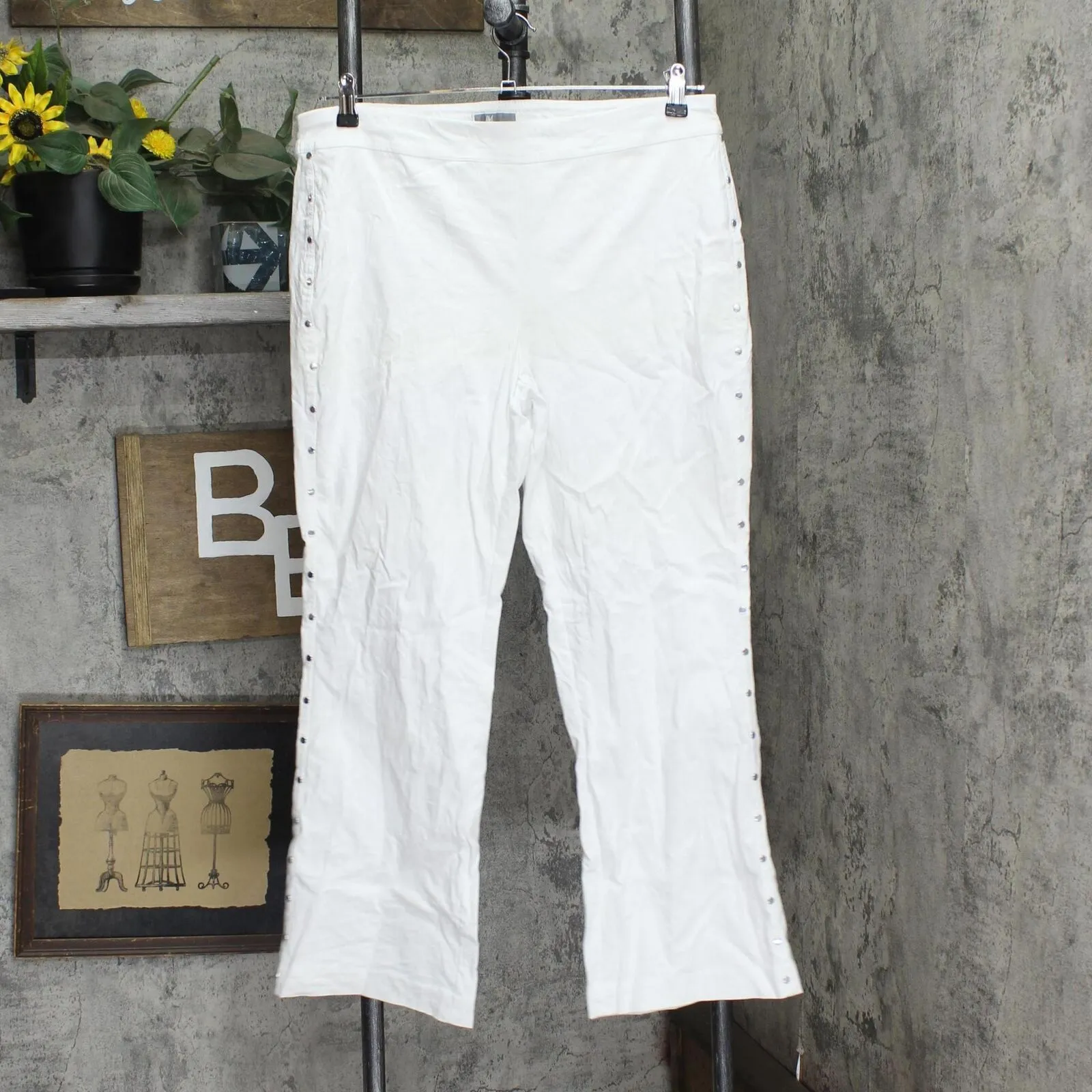 Jm Collection Womens Petite Stud-Trimmed Flare-Leg Pants 100042991PT White PXL