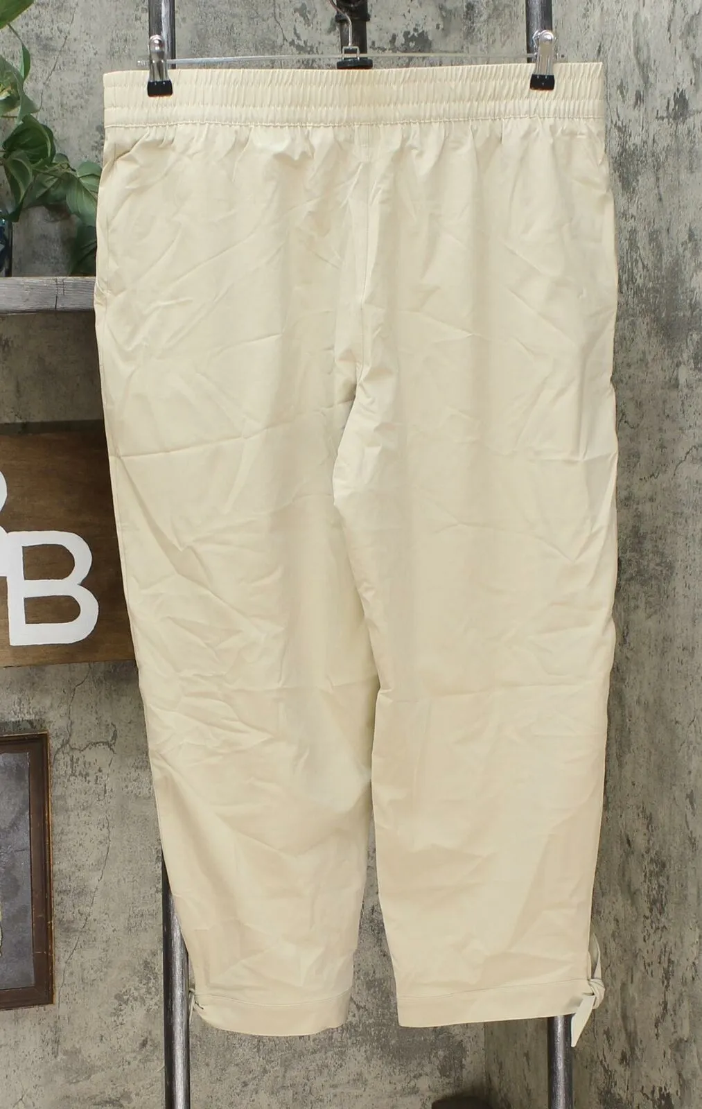 Lemon Way Women's On the Move Stretch Tech Crop Pants