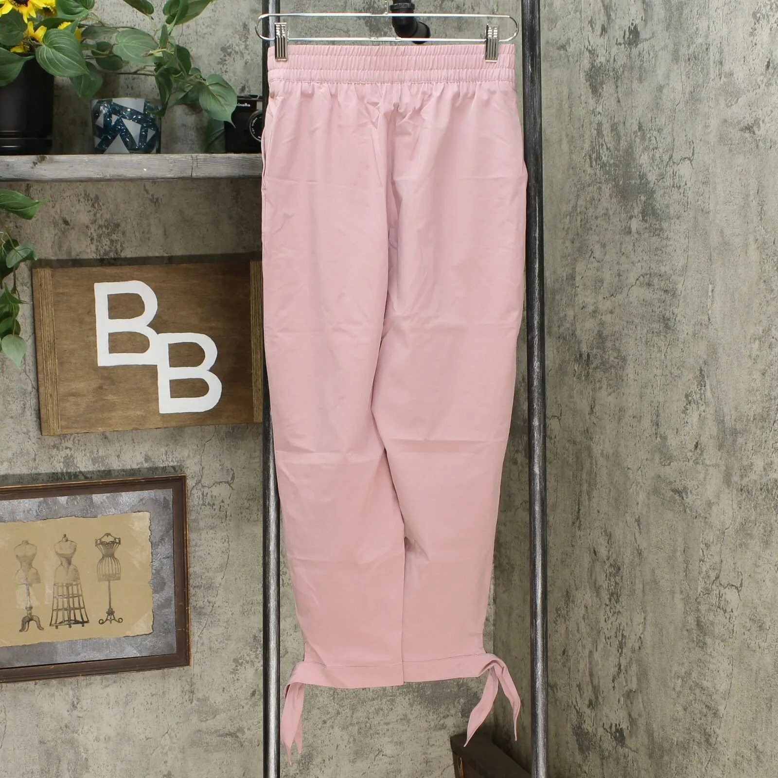 Lemon Way Women's On the Move Stretch Tech Crop Pants