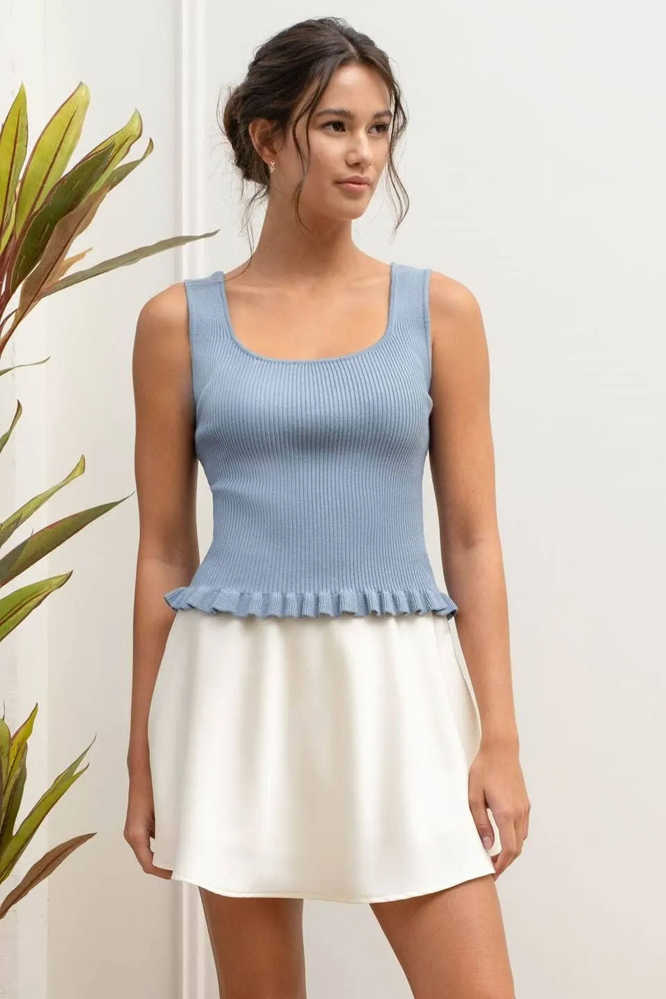 LETTUCE HEM SLEEVELESS SWEATER KNIT TOP