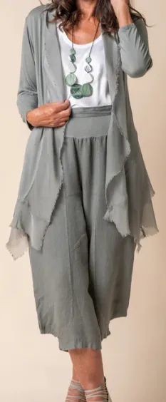 Lina Top (10IM2711)