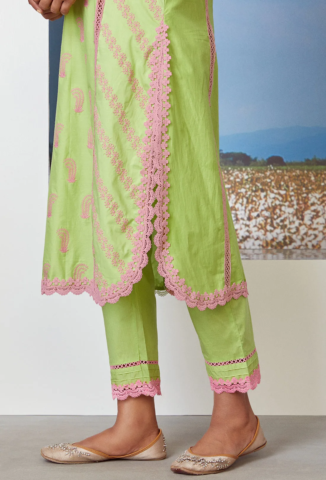 Mulmul Cotton Rhinestone Green Kurta With Rhinestone Green Pyajama