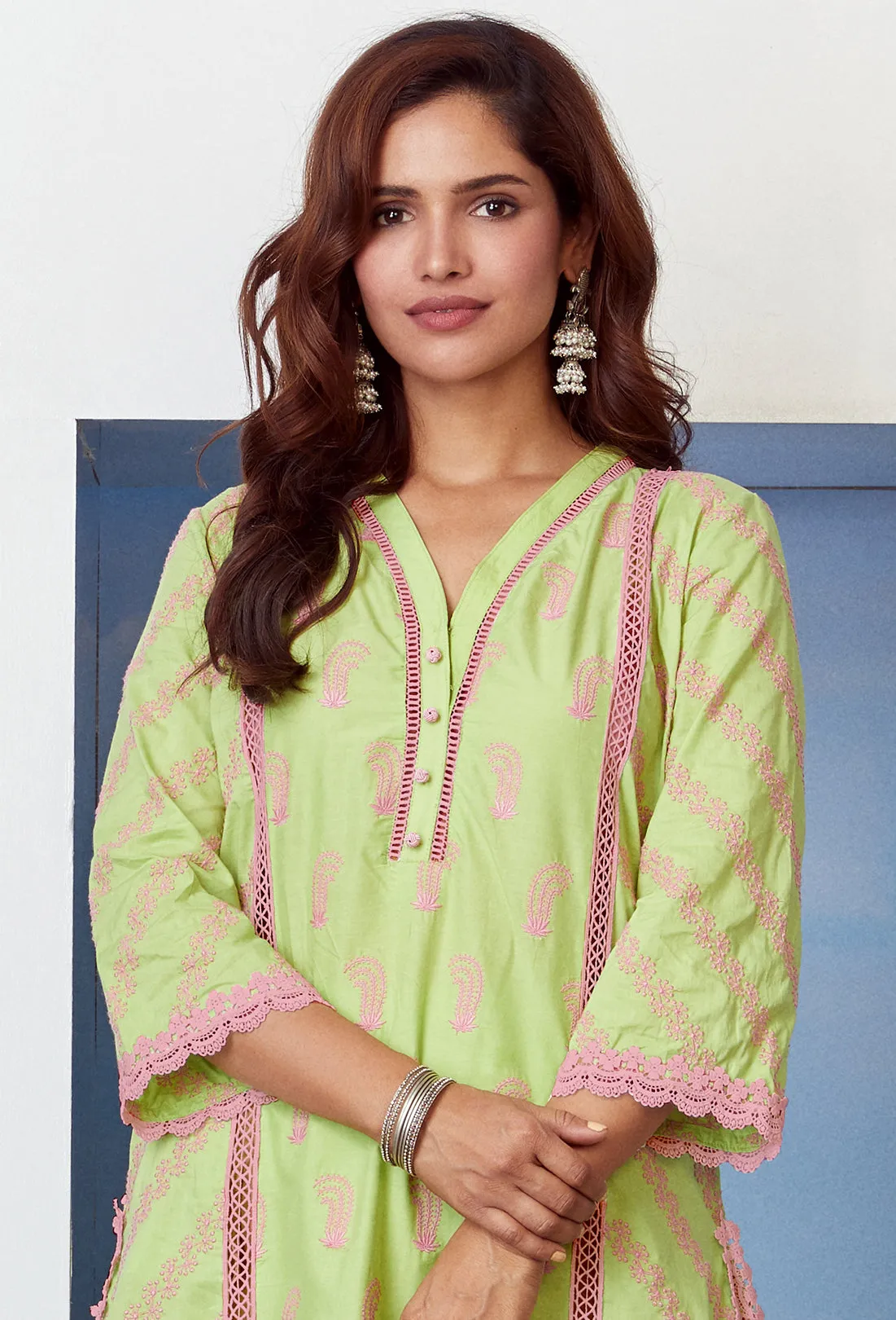 Mulmul Cotton Rhinestone Green Kurta With Rhinestone Green Pyajama