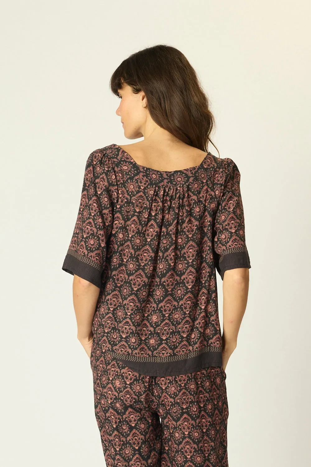 NIKKI TOP