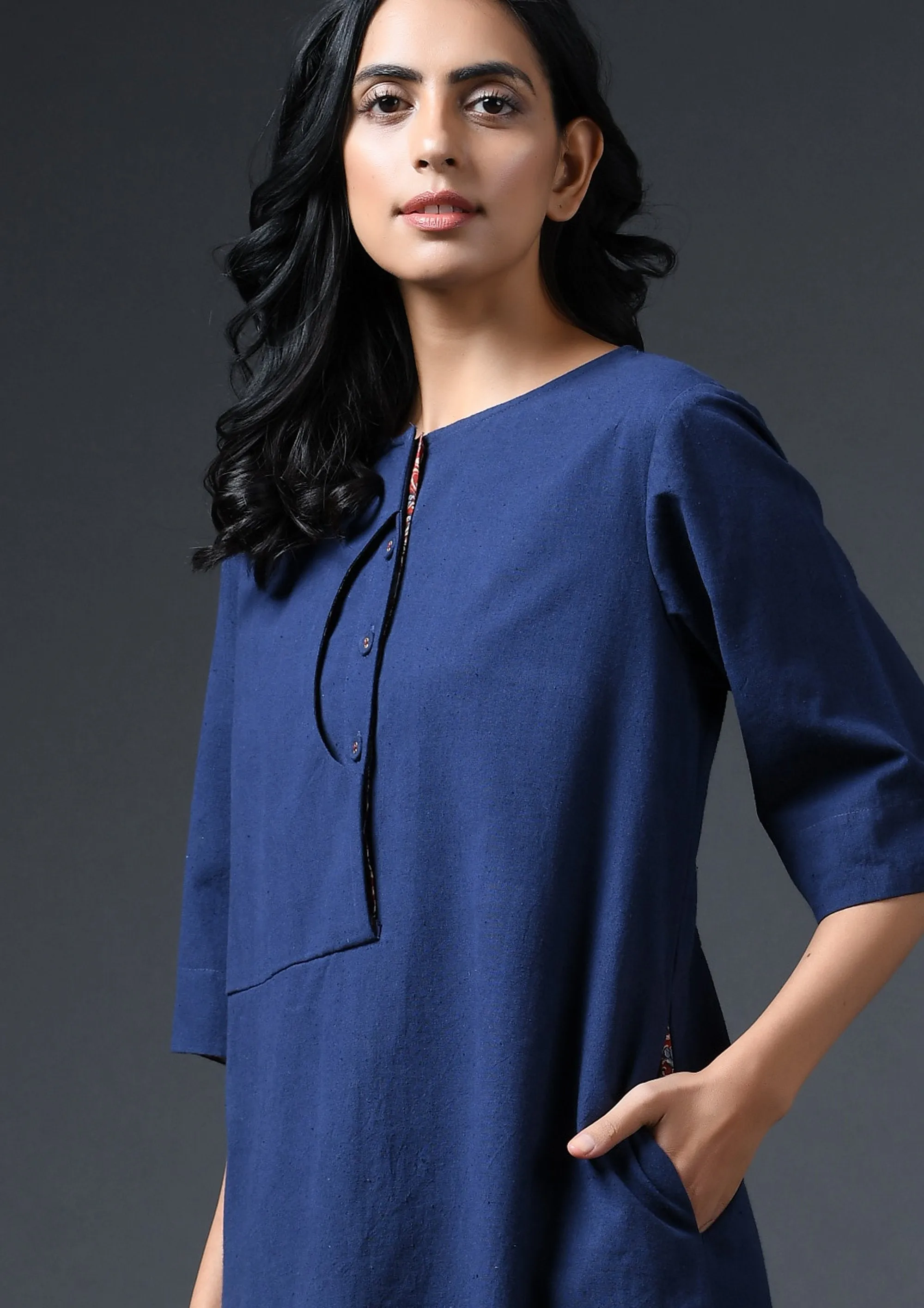 SCOOP PLACKET DRESS- NAVY