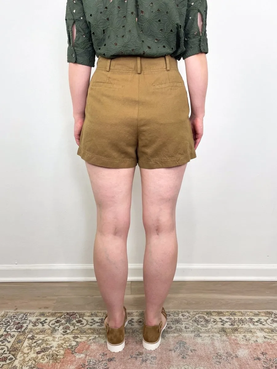 Short Bari Short in Oak