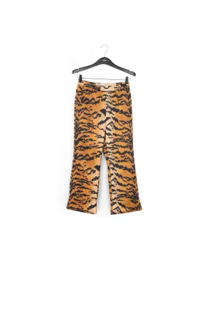 Short flared pants