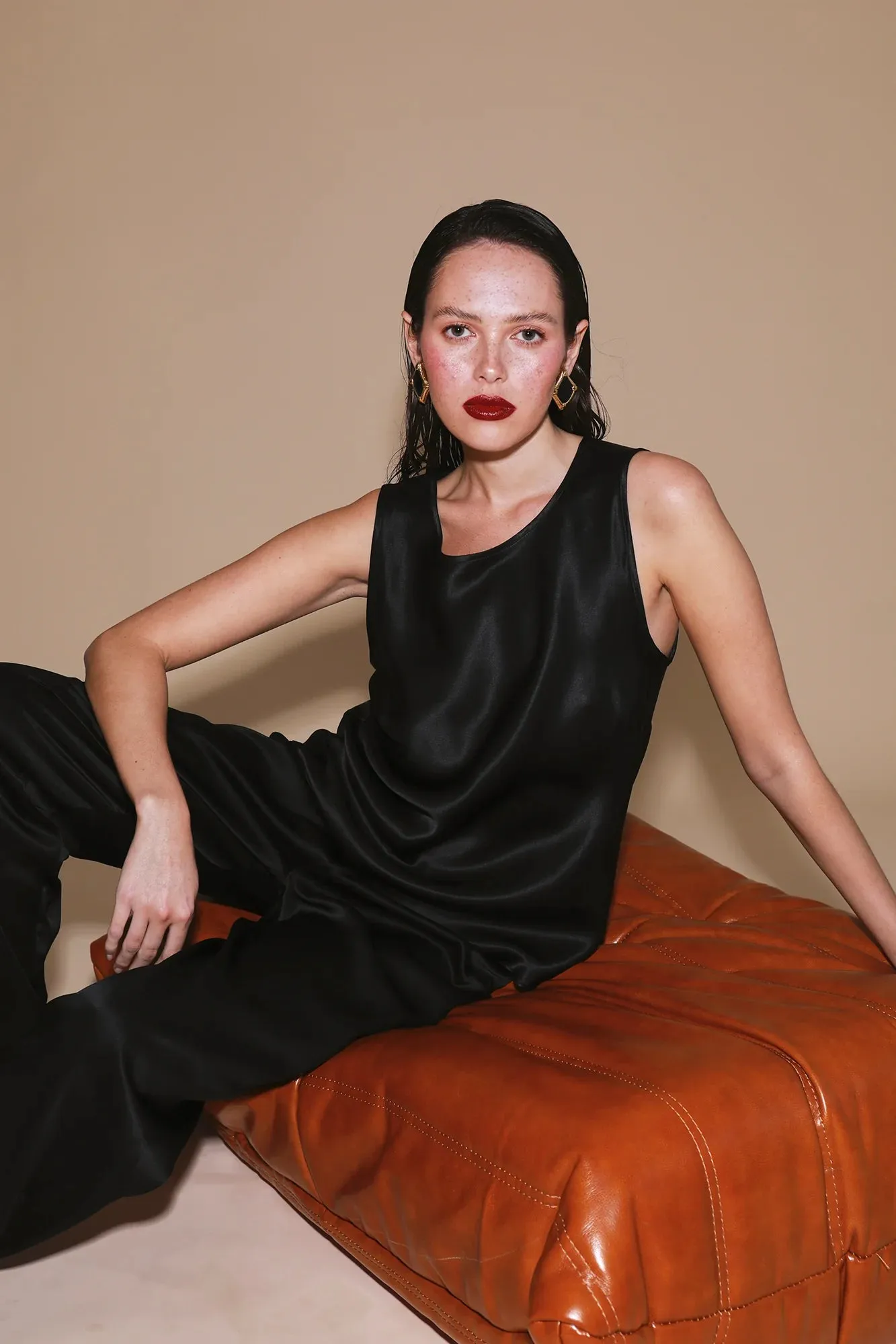 SILK SINGLET BLACK