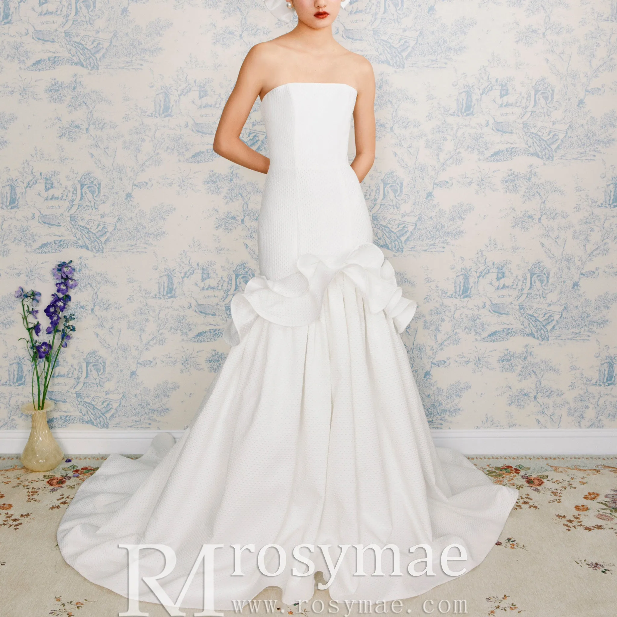 Strapless Straight Neck Mermaid Wedding Dress with Ruffled