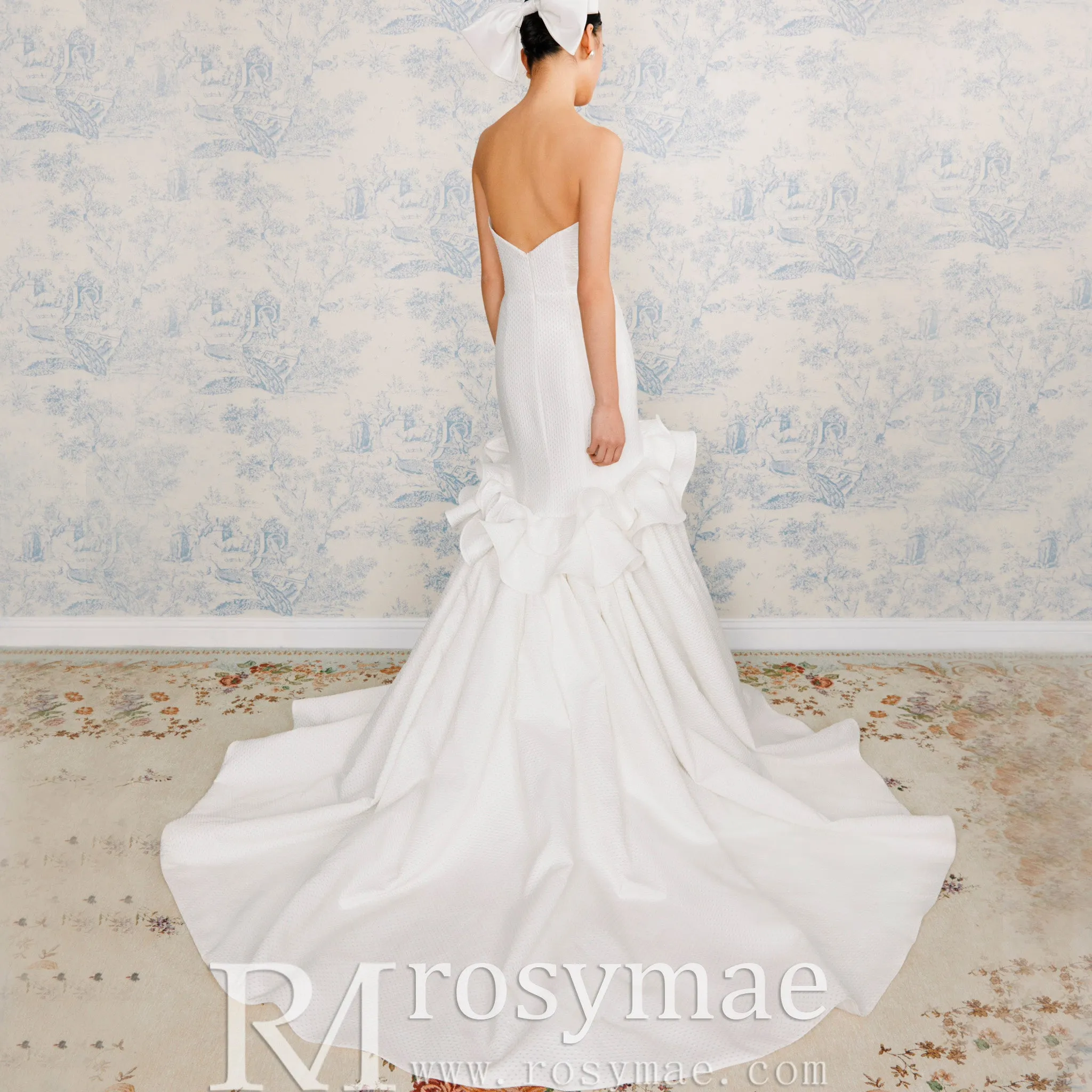 Strapless Straight Neck Mermaid Wedding Dress with Ruffled