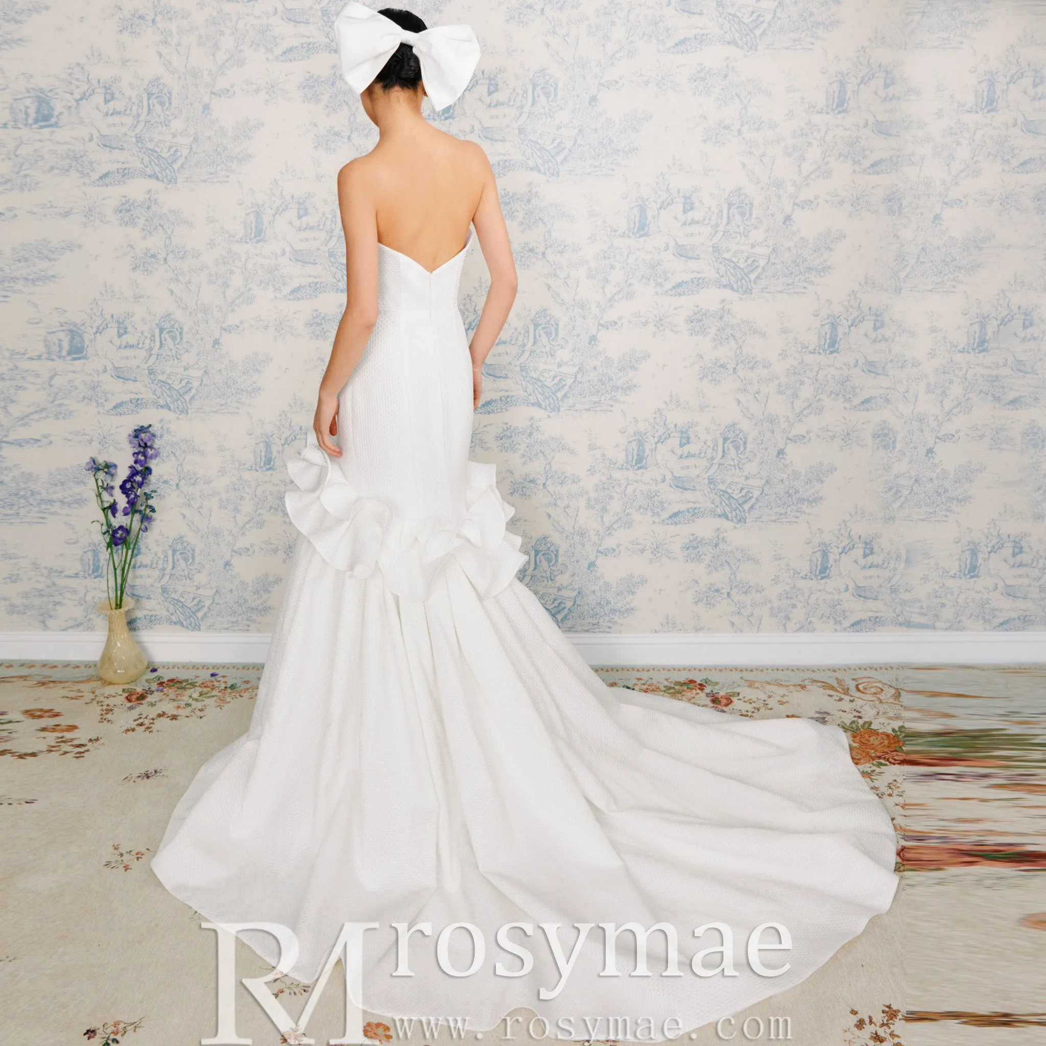Strapless Straight Neck Mermaid Wedding Dress with Ruffled