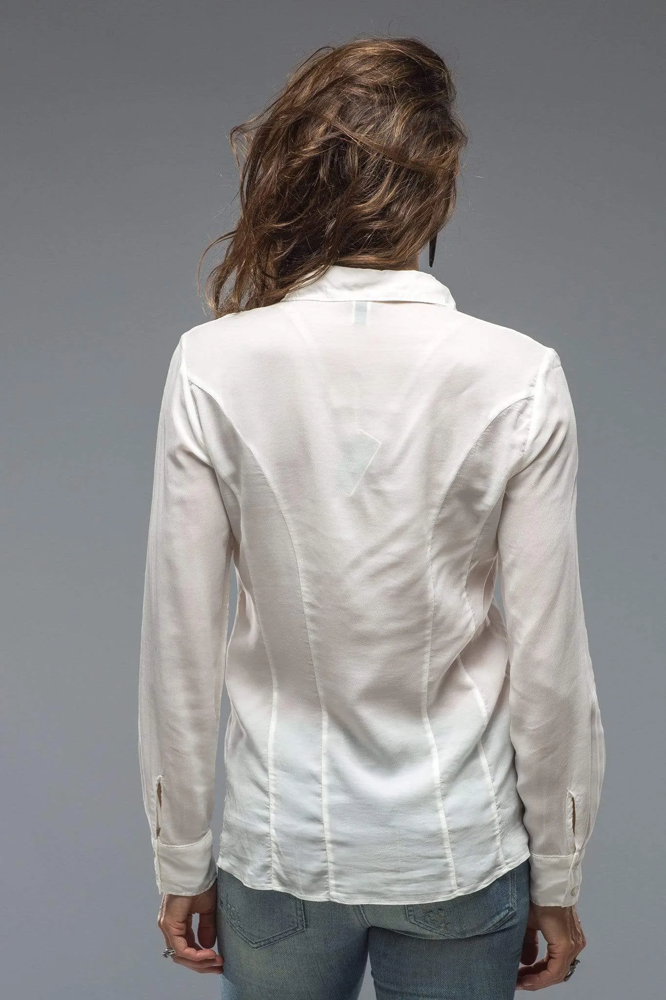 Suri Fitted Long Stretch Blouse