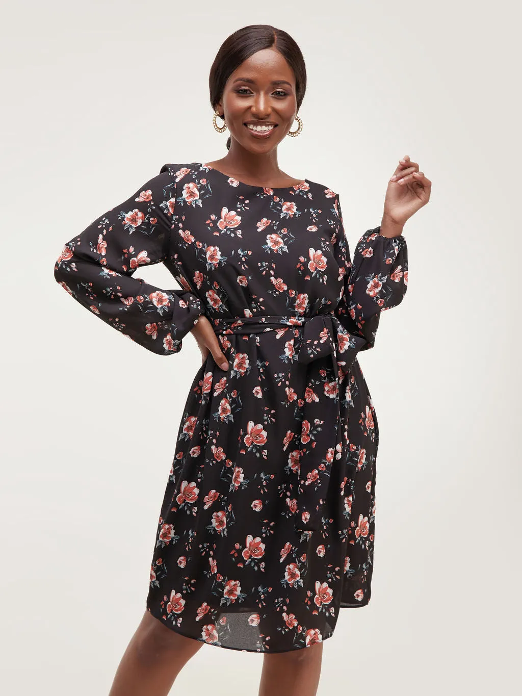 Vivo Zawadi Shift Dress - Black & Red Print